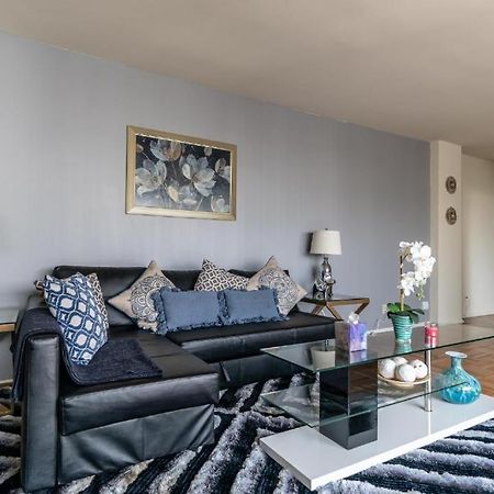 Spacious Charming Condo With Great Views Near The Grove ロサンゼルス エクステリア 写真